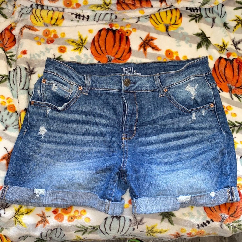 Women’s Time and Tru, Mid-Rise, Denim Shorts
